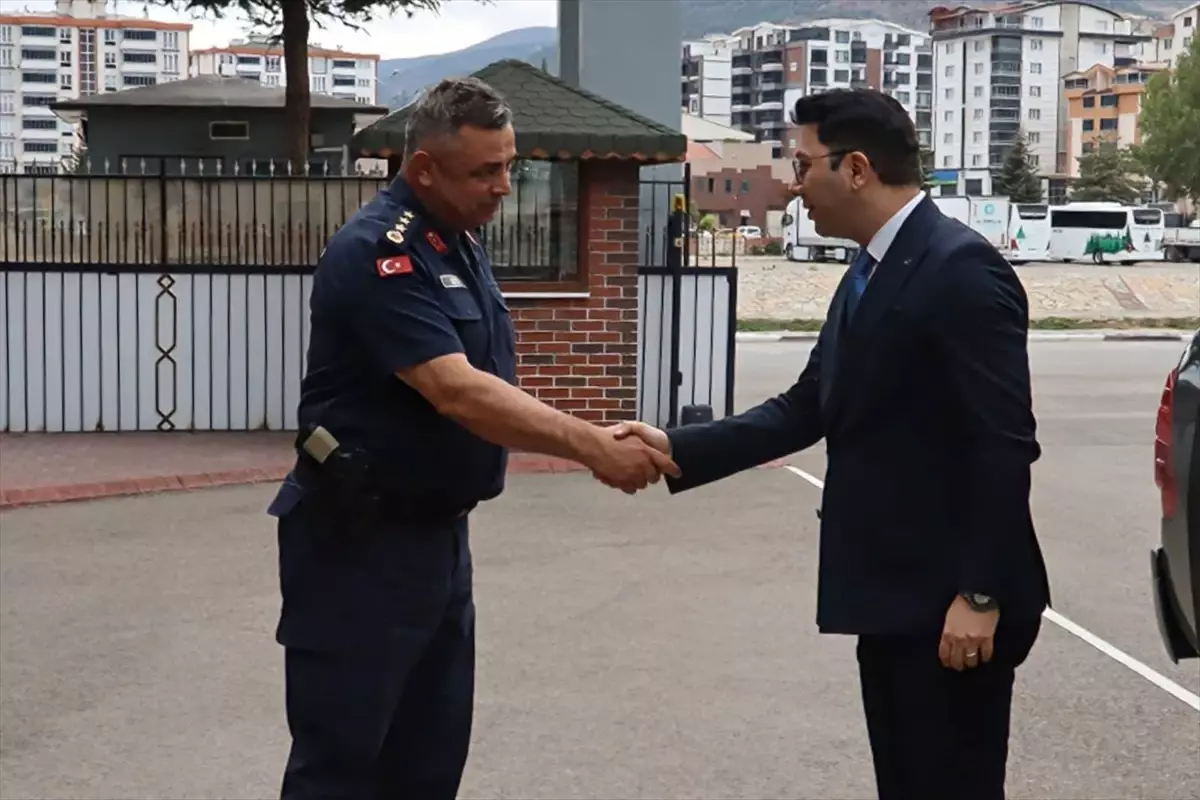 kaymakam comenden albay cetine ziyaret XixlrkcM