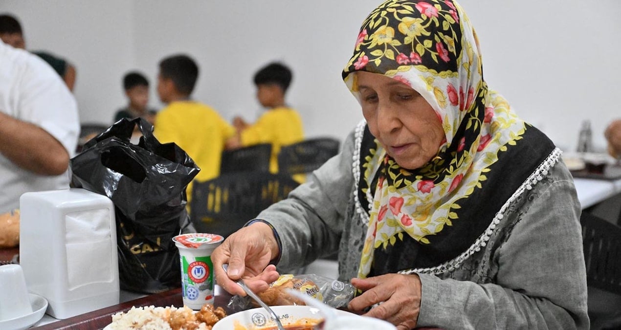 kent lokantasindan sonra sut urunleri icinde market acildi 3WvVkRBp