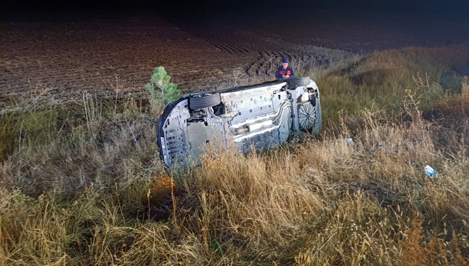 sivasta otomobil sarampole devrildi 5 yarali aNGyzxWC