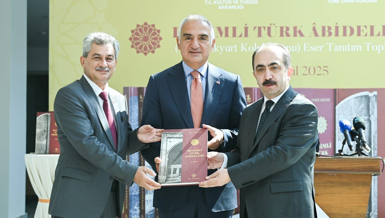 turkiyenin kultur hazinelerindenresimli turk abideleri okurlarla bulustu vgMmQBkp