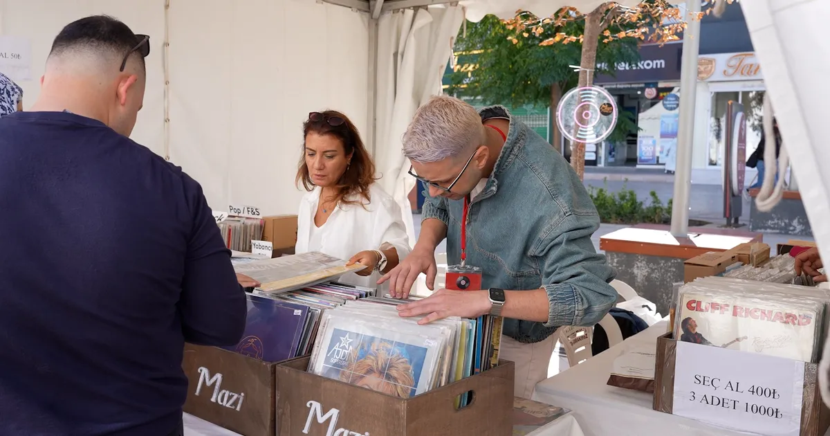 istanbul maltepede muzik tutkunlari bulustu LSCYv3EY