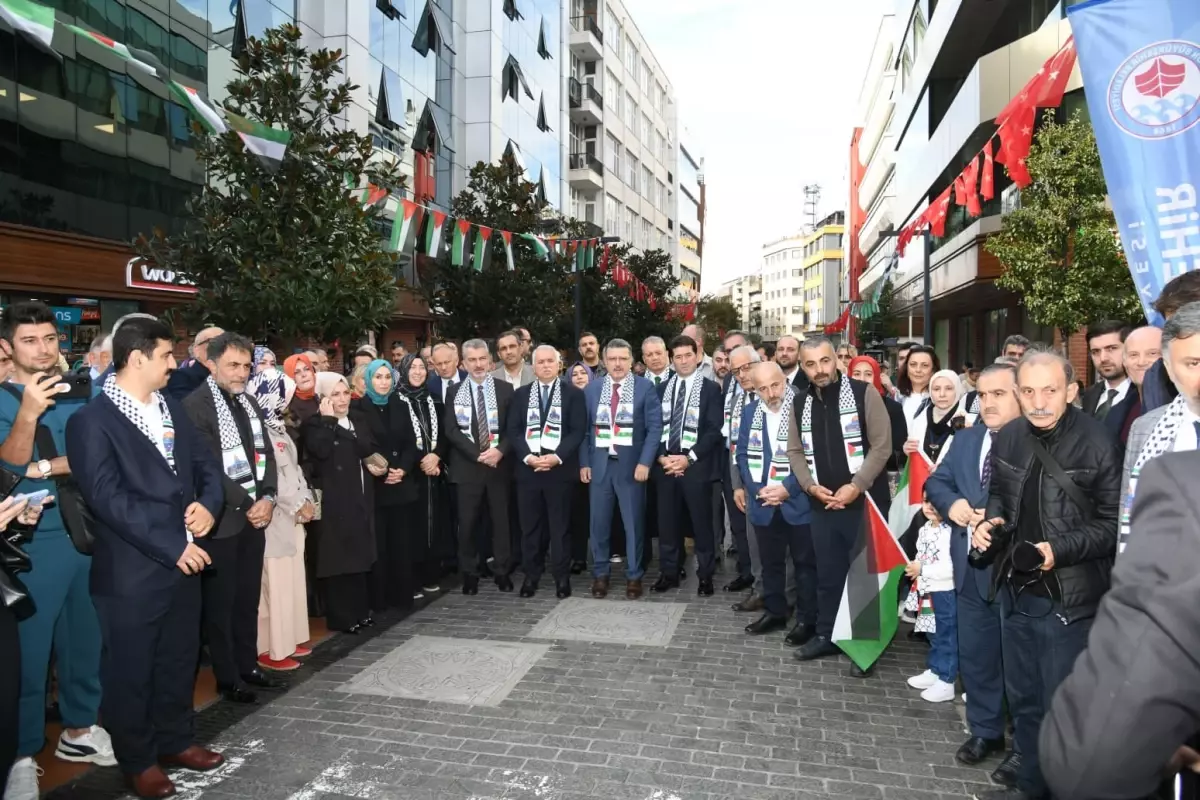 trabzondan gazzeye 250 ton insani yardim malzemesi ugurlandi ZbdnjbyZ.jpg