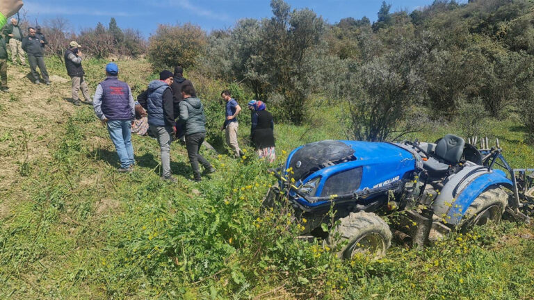 bilecikte-traktor-kazasinda-yaralanan-sahis-hayatini-kaybetti-h5BelsXi