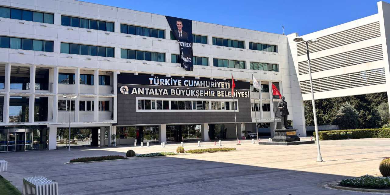 Antalya Büyükşehir Belediyesi’nde Tutuklamalar: 14 Kişi Gözaltında