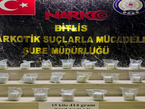 Bitlis’te aracın yakıt deposunda 15 kilo 414 gram esrar yakalandı
