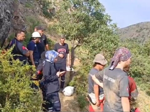 Cansiz bedeni 4 gundur cikarilamiyor girisler yasaklandi jandarma nobette K7GIQdCf